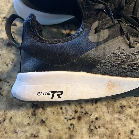 Nike Elite trainer shoes - Picture 2 of 4